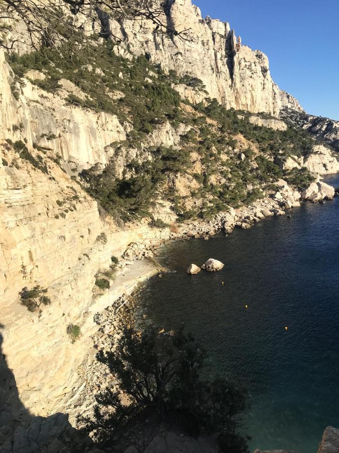 Le Sept Charmant Studio Aux Portes Des Calanques Cassis Exterior photo